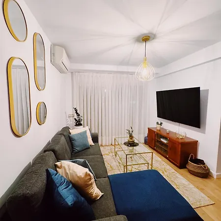 Hdfm Centro * Торремолінос